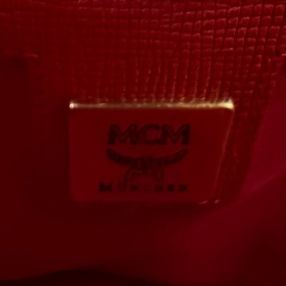 MCM München Red Pebbled Leather Small Tote Bag B9075 - Picture 16 of 16